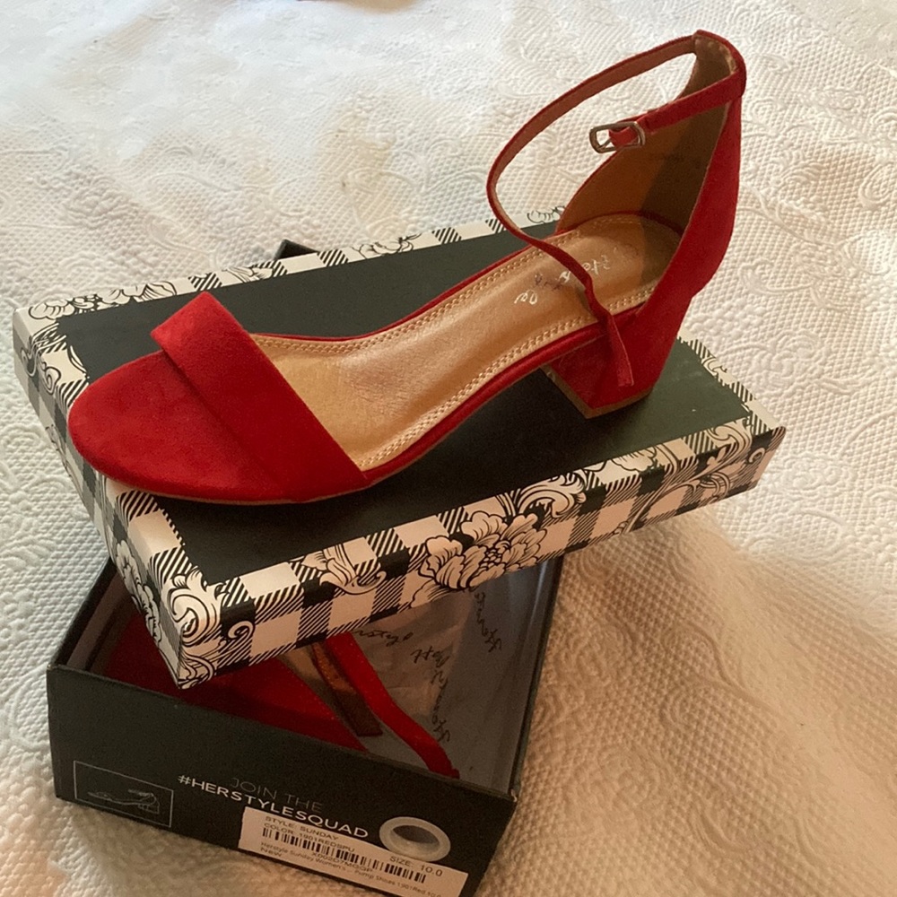 Women’s Size 10 Red Block Heel
